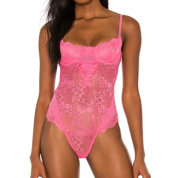 Lovers and friends Arielle bodysuit in rose - Picture 2 of 8